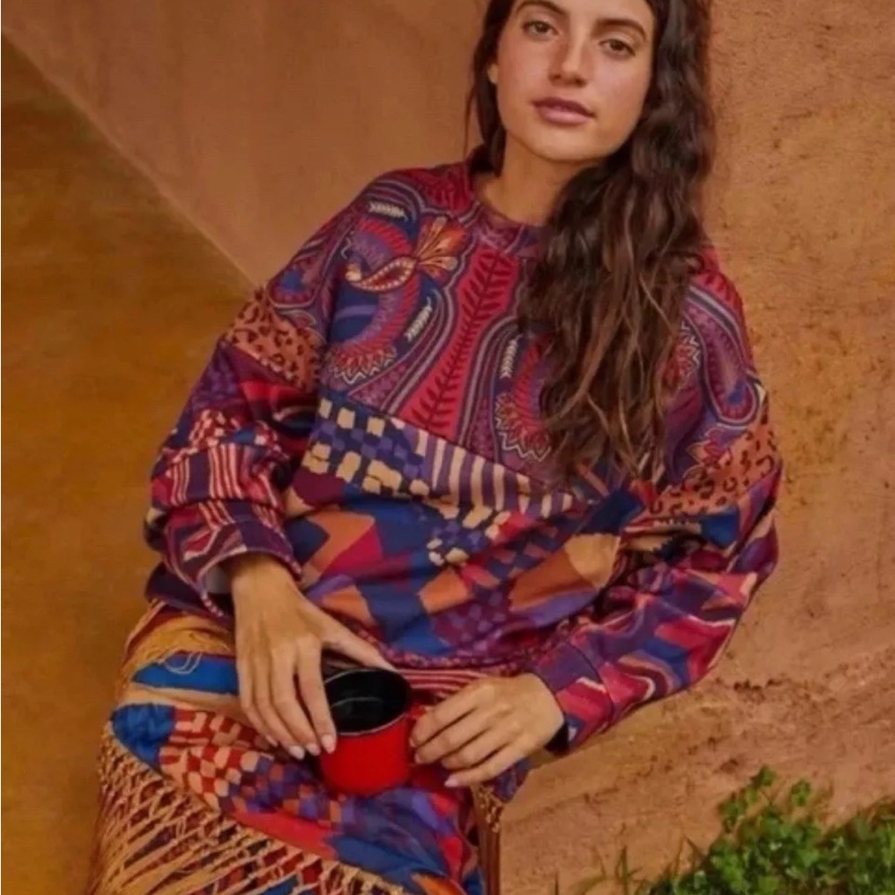 New without tags Farm Rio Women’s Mixed Prints Sweatshirt - Size Small S